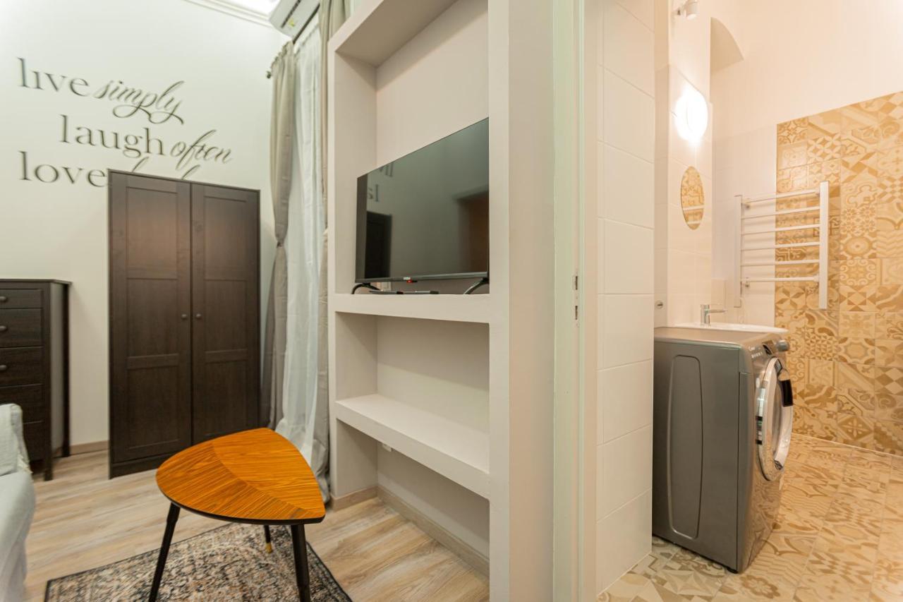 Downtown Studio Flat In Budapest, Mona Bagian luar foto