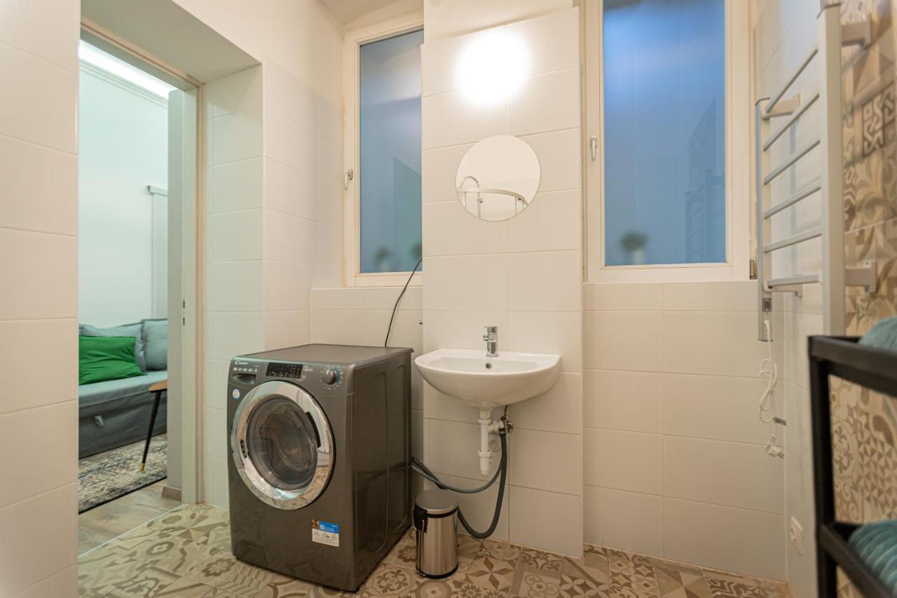 Downtown Studio Flat In Budapest, Mona Bagian luar foto
